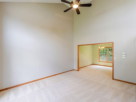 5th image of 300 Sandpiper Dr