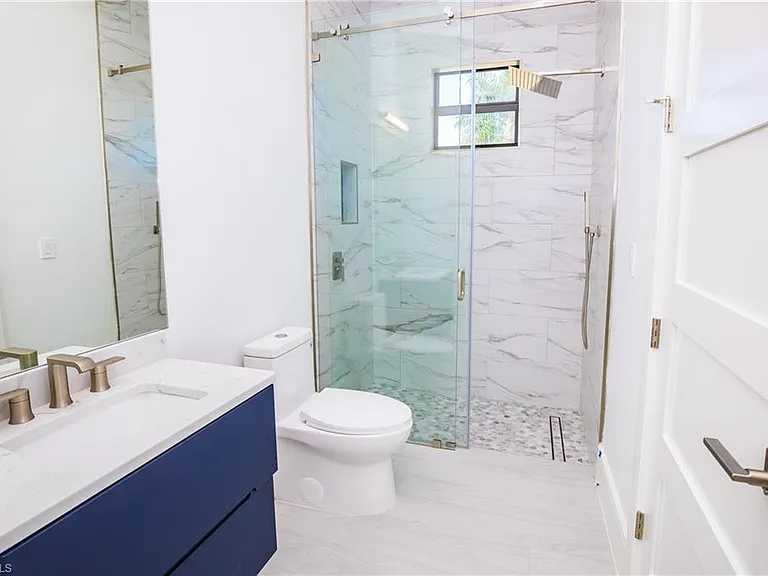 231 Legacy Ct — Photo 20