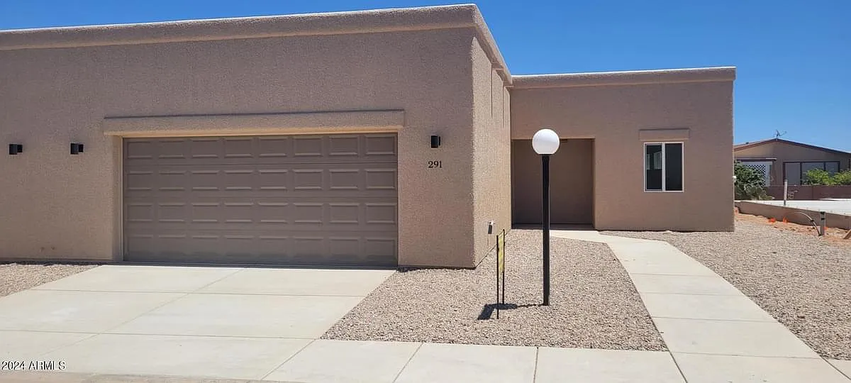 2 bed, 1560 sqft, $2,100 — Photo 1