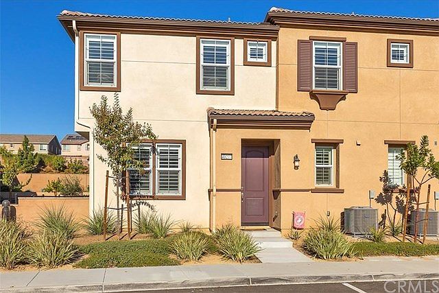 1st image of 40277 Calle Real