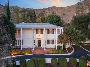 1025 W Mountain St, Glendale, CA 91202