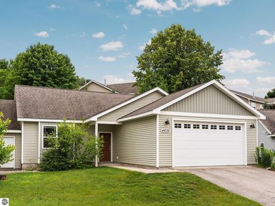 4632 SE Black Bear Dr, Traverse City, MI, 49685