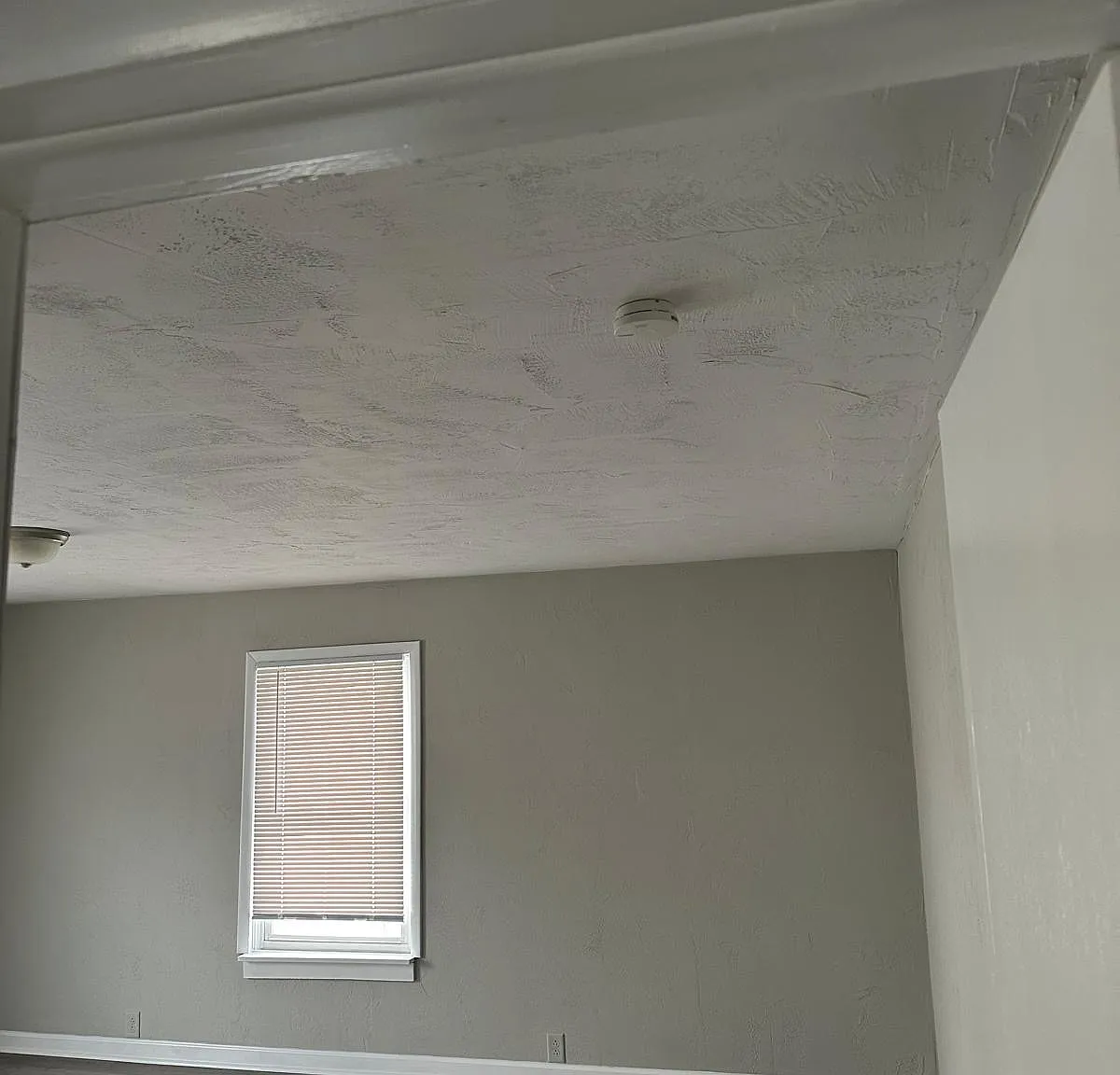 4 bed, 1948 sqft, $1,600 — Photo 3