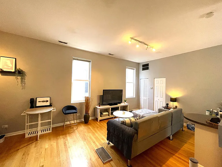 744 N Wolcott Ave #2F — Photo 7