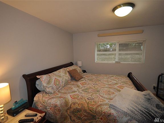 5th image of 1698 25th Pl NE Unit 104