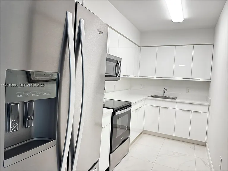 800 Claughton Island Dr #502 — Photo 7