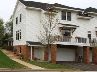 2141 Village Trl, Mound, MN 55364