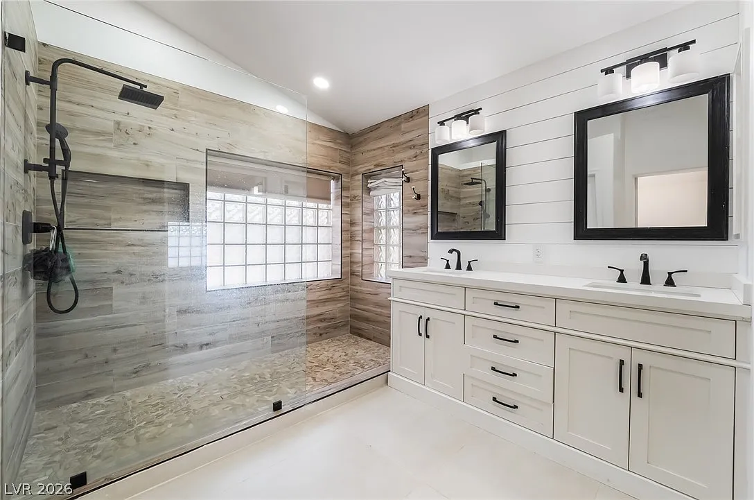 4 bed, 3.0 bath, 2294 sqft, $4,995 — Photo 3
