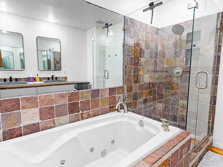 821 Vanderbilt Pl — Photo 16
