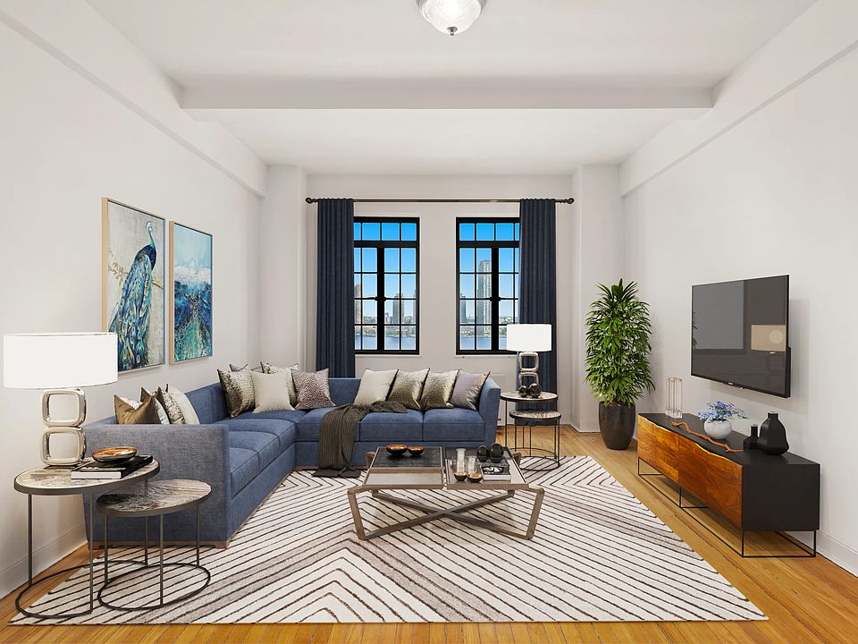 1st image of 5 Tudor City Pl APT 832