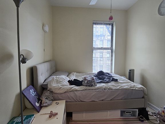 5th image of 200 W 109th St #B12