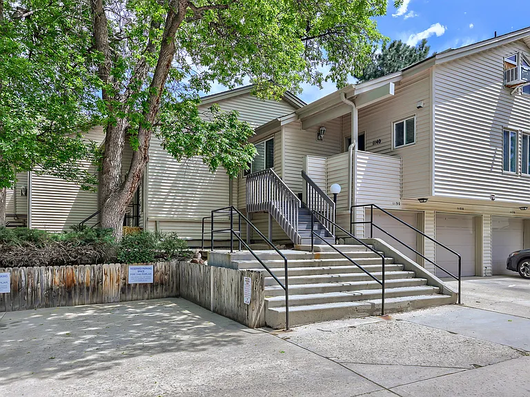 1190 Poplar Ave — Photo 26