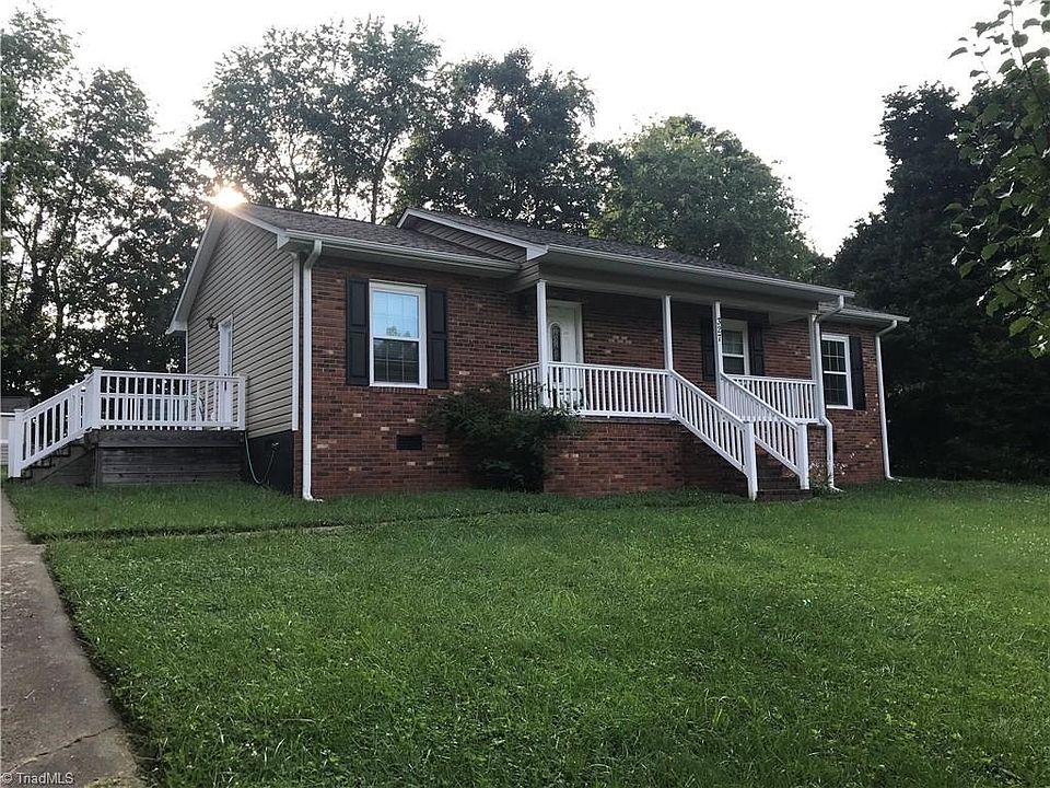 1st image of 327 N Cricket Dr