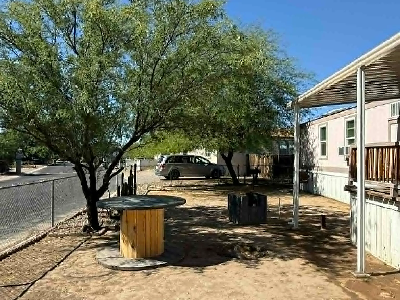 3 bed, 1200 sqft, $1,295 — Photo 3