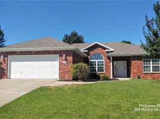 204 Hailey Dr, Centerton, AR 72719