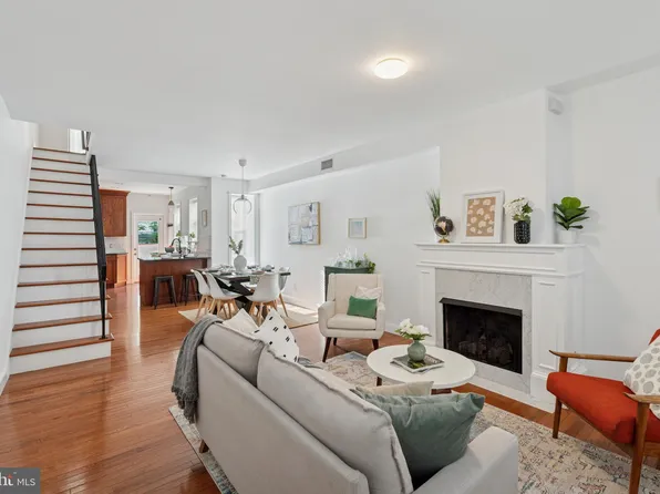 616 S Bambrey St, Philadelphia, PA 19146