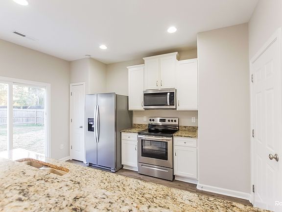 3rd image of 6611 Ware Rd