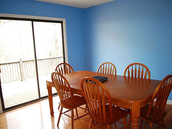 4th image of 7 Ennismore Dr