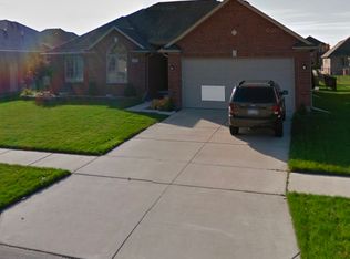 21394 Sienna Dr, Macomb, MI 48044