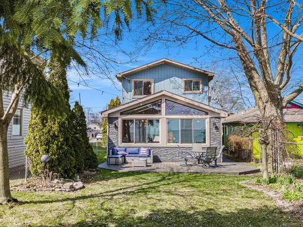 37804 Bakeman St, Harrison Township, MI 48045