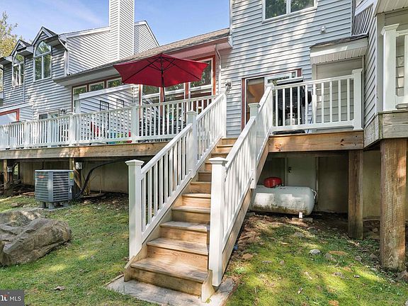 2nd image of 78 Laurelwoods Dr
