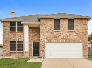 520 Magdalen Ave, Crowley, TX 76036
