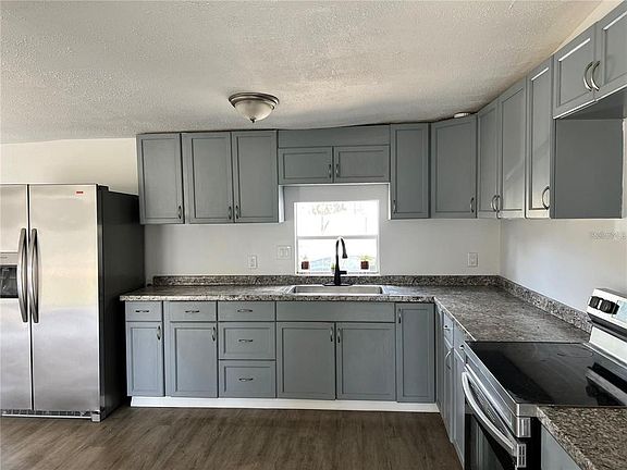 2nd image of 3038 SW 165th Avenue Rd
