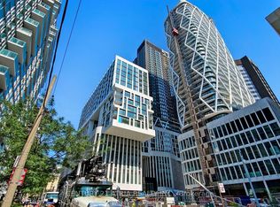 238 Simcoe St #1310, Toronto, ON M5T 0E2
