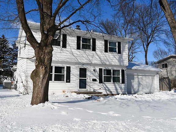 2nd image of 344 Edgewood Dr
