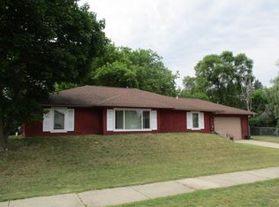 214 Lawndale St, Grayling, MI 49738