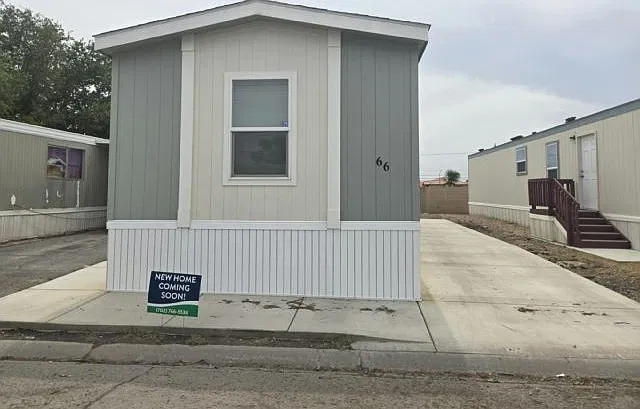 3 bed, 1056 sqft, $1,900 — Photo 2