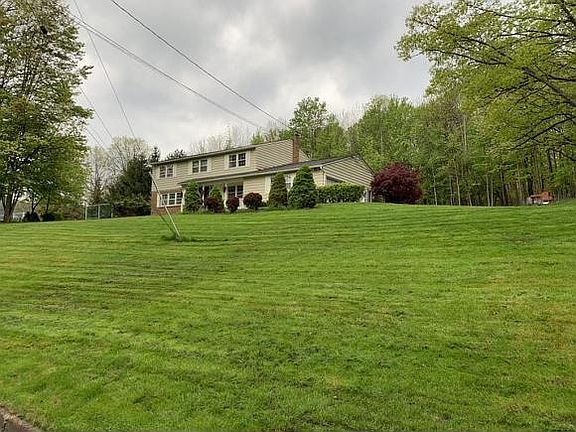 2nd image of 1210 Hartwick Ln