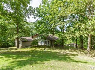 713 Forestwood Ln, O'Fallon, MO 63366