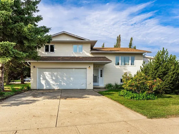 1104 58th St NW, Edmonton, AB T6L 6J8