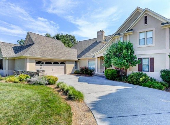 5th image of 5612 Glenlyn Dr