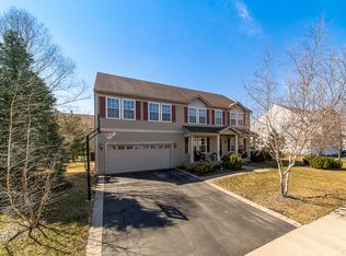 1181 Veteran Ave, Elburn, IL 60119