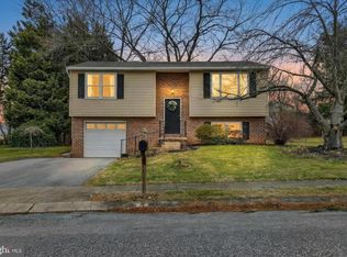 3375 Taunton Dr, York, PA 17402