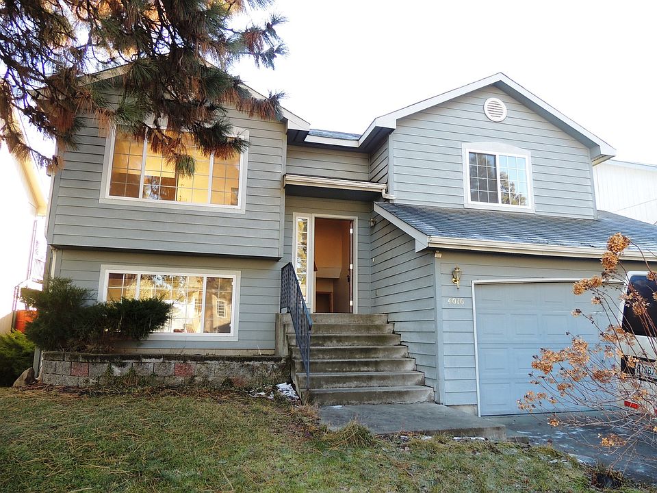 1st image of 4016 E 33rd Ave
