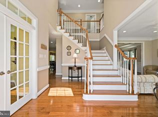 113 Green Briar Ct, Riverton, NJ 08077