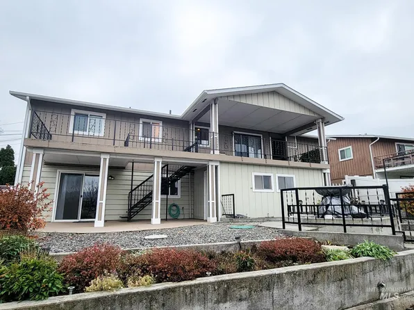 910 20th Ave, Clarkston, WA 99403