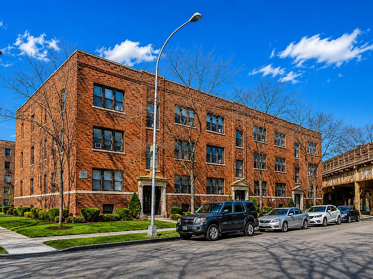 1605 W Fargo Ave #2 — Photo 2