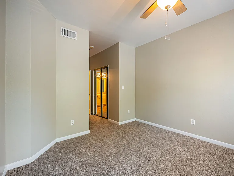 Baypoint Apartments — Photo 110