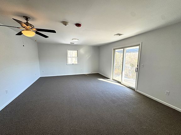 2nd image of 556 W Jericho Tpke