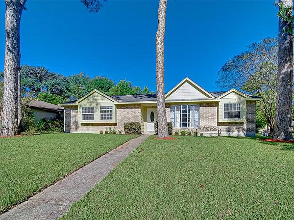 WELCOME HOME TO 4539 BURKEGATE DRIVE