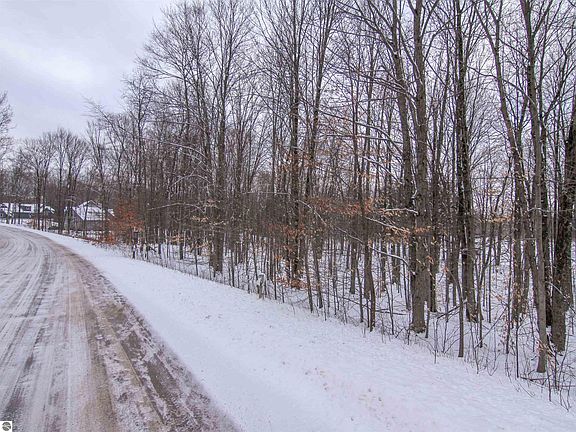 4th image of 33 Mountain Woods Dr Unit -33
