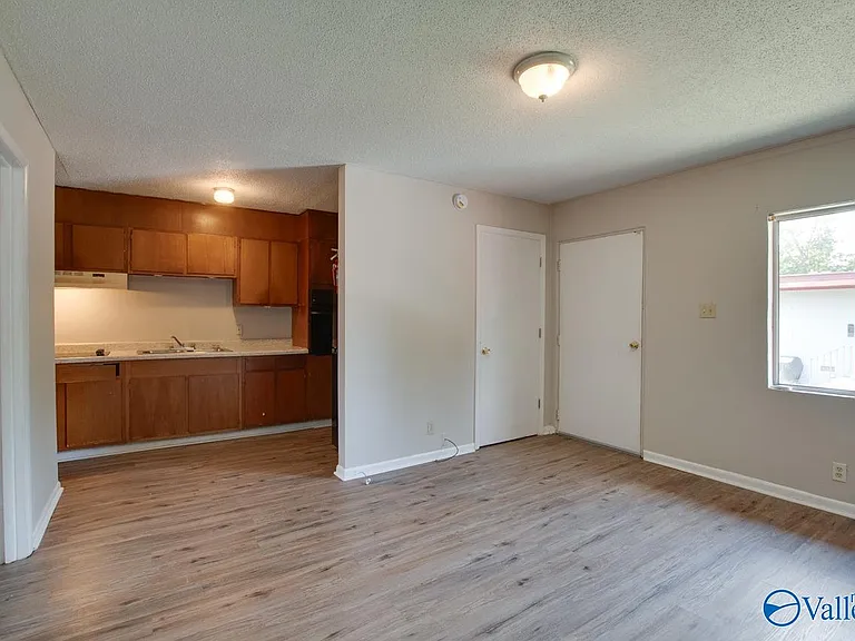 1330 Oshaughnessy Ave NE #A — Photo 15