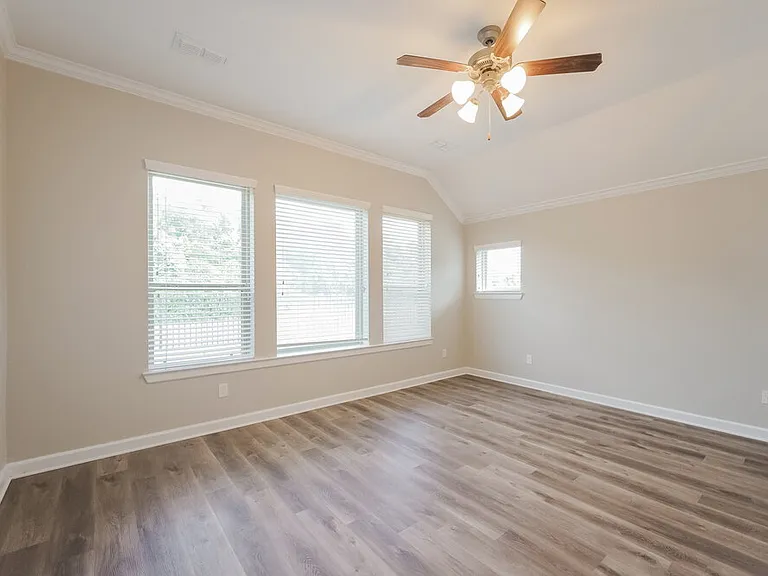 415 Rocky Briar Ct — Photo 11