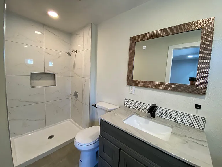 664 N San Pedro St — Photo 3