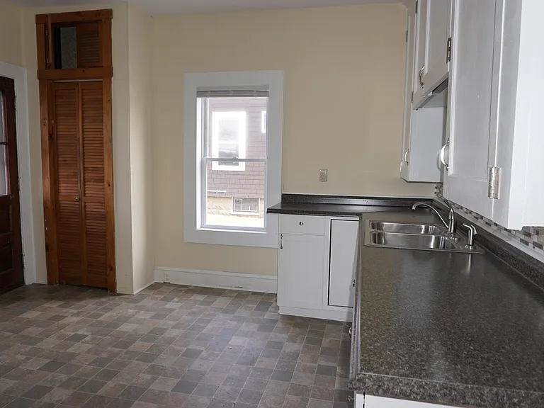 6 Adams St — Photo 35