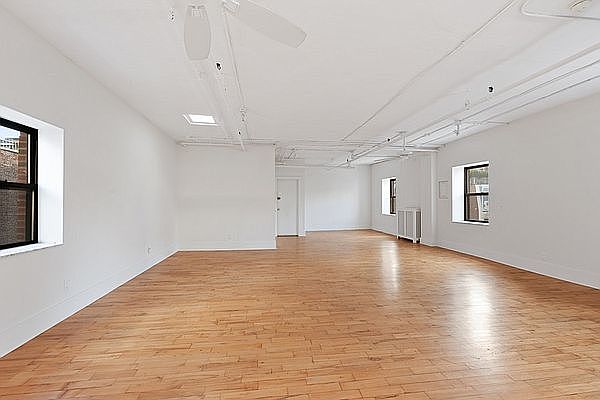 1st image of 20 Bond St #15